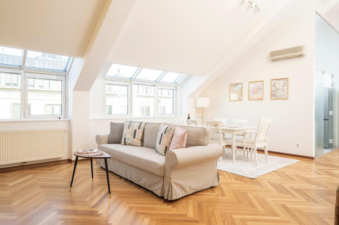 Apartment Penthouse Staatsoper