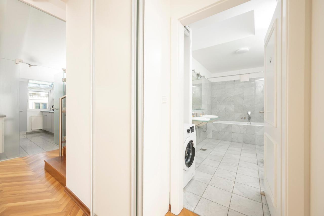 Apartment Penthouse Staatsoper Vienna